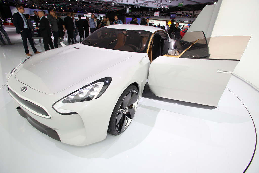 Kia GT.