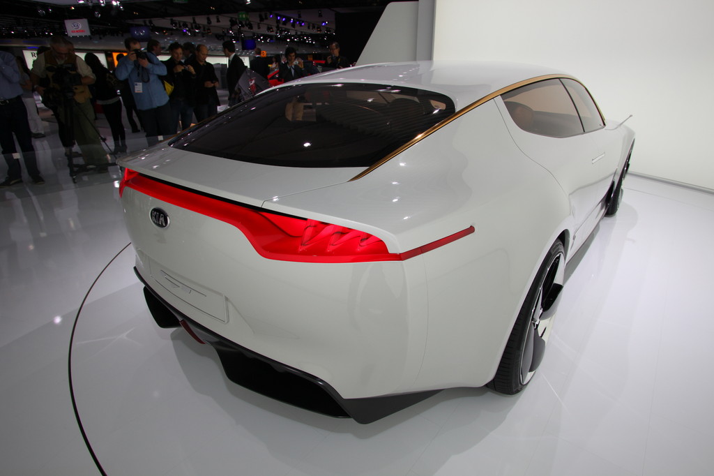 Kia GT.