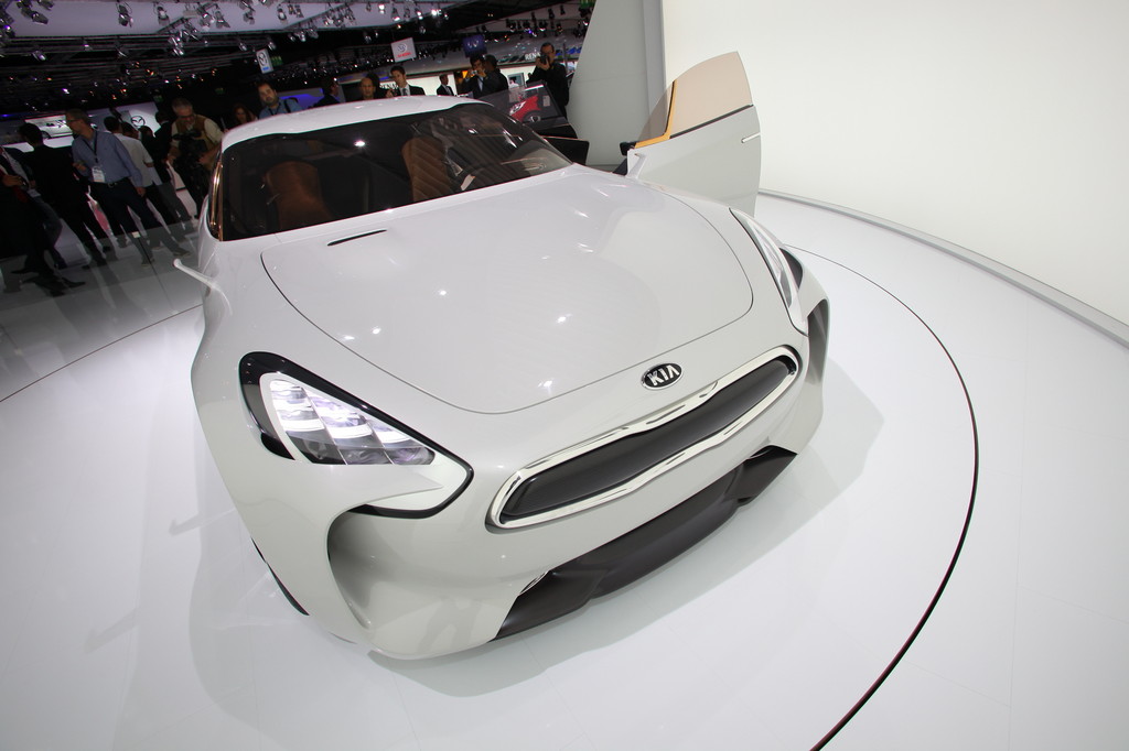 Kia GT.