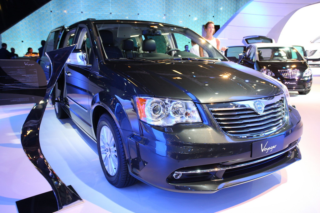 Lancia Voyager.