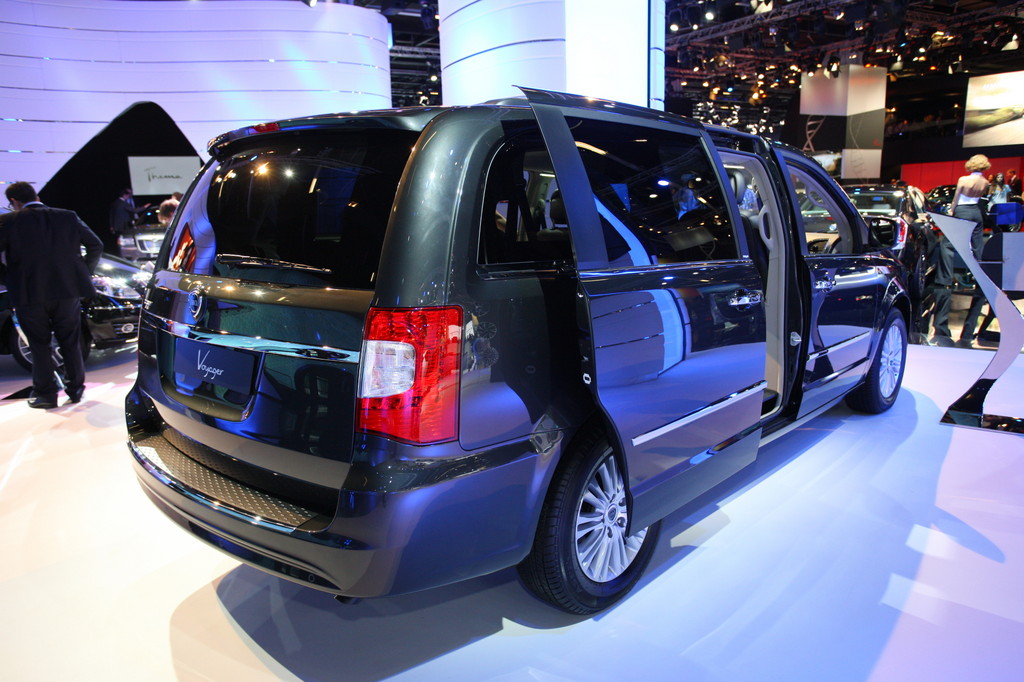 Lancia Voyager.