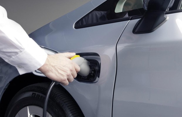 Lithium-Ionen-Batterien bleiben teuer