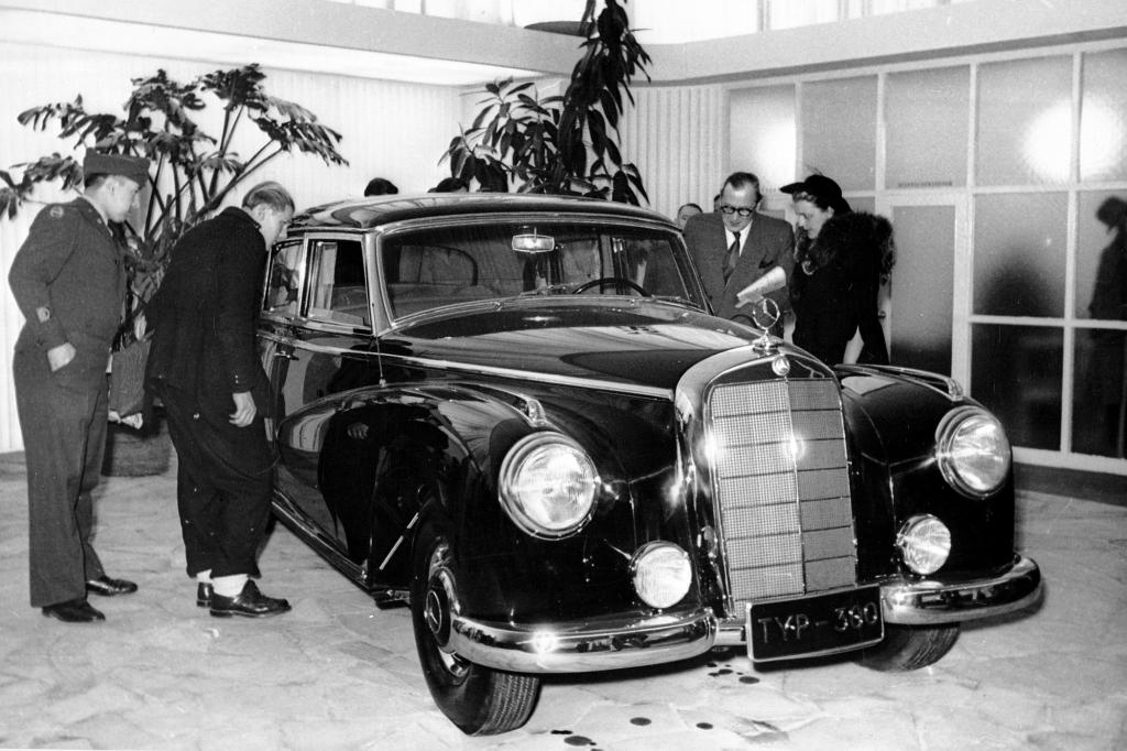Mercedes Benz 300 IAA, 1953