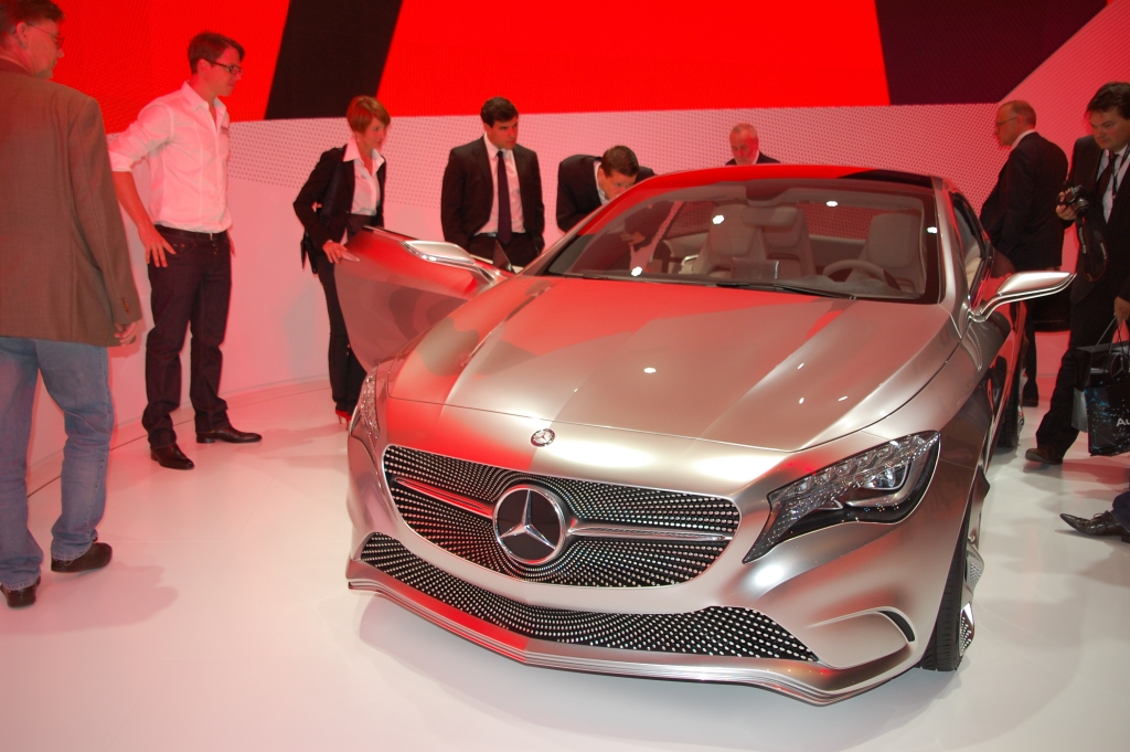 Mercedes-Benz feiert 125-jähriges Jubiläum mit 5 Weltpremieren auf der IAA
