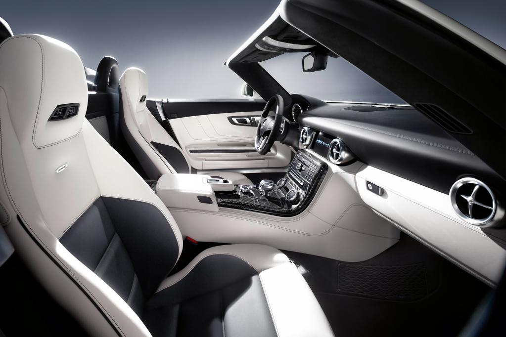 Mercedes SLS AMG Roadster: Fliegen ohne Flügel