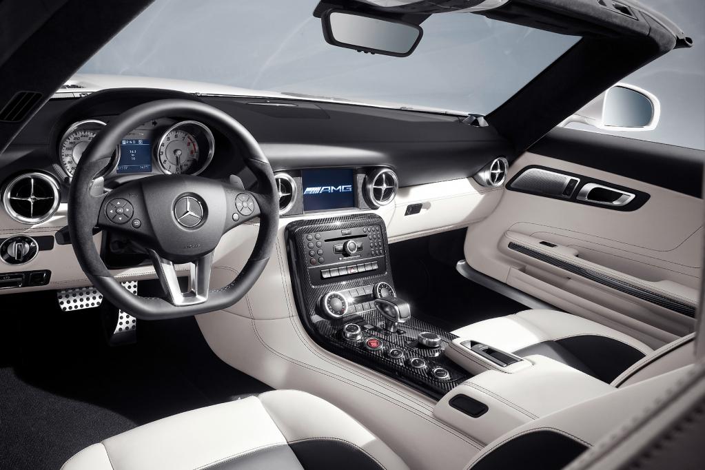 Mercedes SLS AMG Roadster: Fliegen ohne Flügel