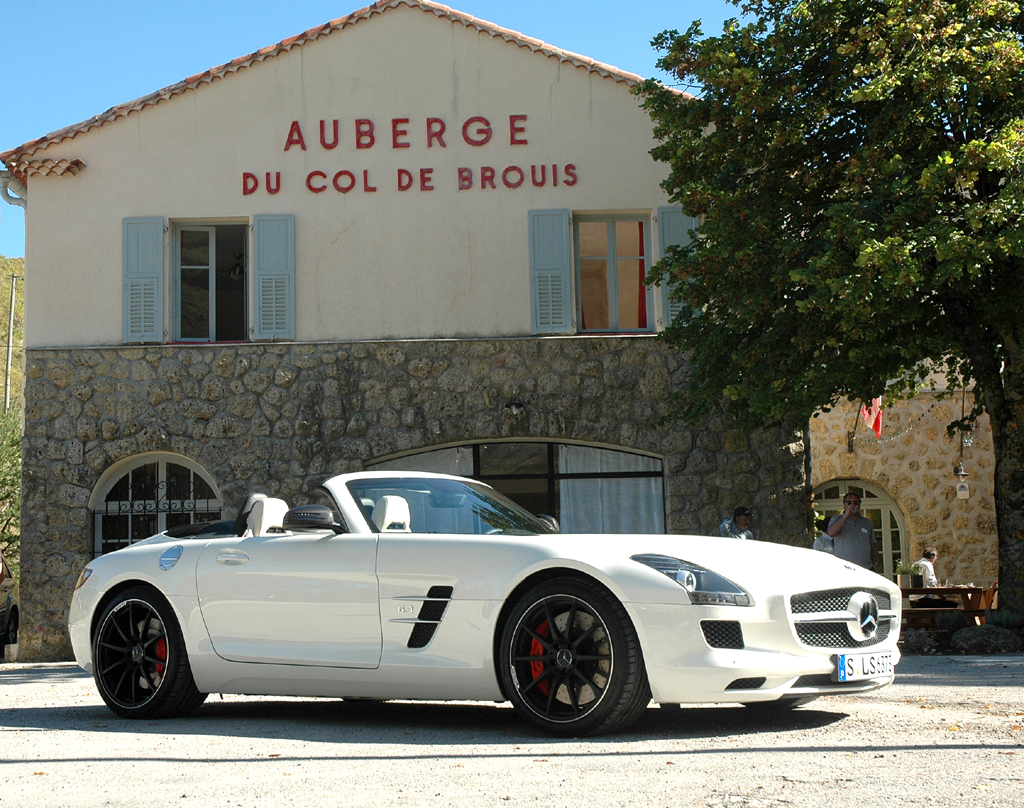 Mercedes SLS AMG, hier in der offenen Version als Roadster. 