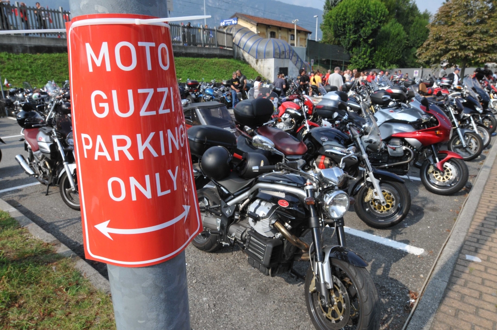Moto Guzzi feierte 90. Geburtstag mit seinen Fans in Mandello del Lario