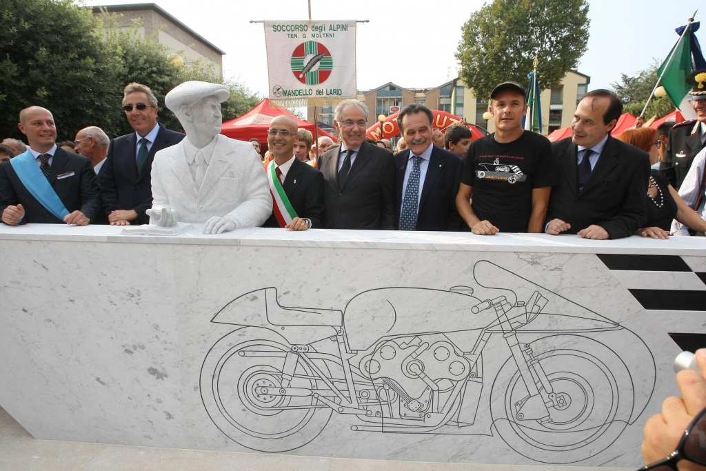 Moto Guzzi feierte 90. Geburtstag mit seinen Fans in Mandello del Lario