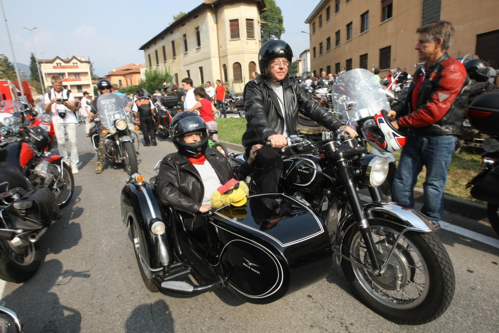 Moto Guzzi feierte 90. Geburtstag mit seinen Fans in Mandello del Lario