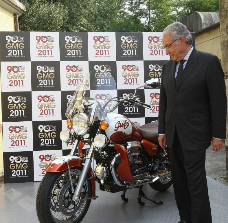 Moto Guzzi feierte 90. Geburtstag mit seinen Fans in Mandello del Lario