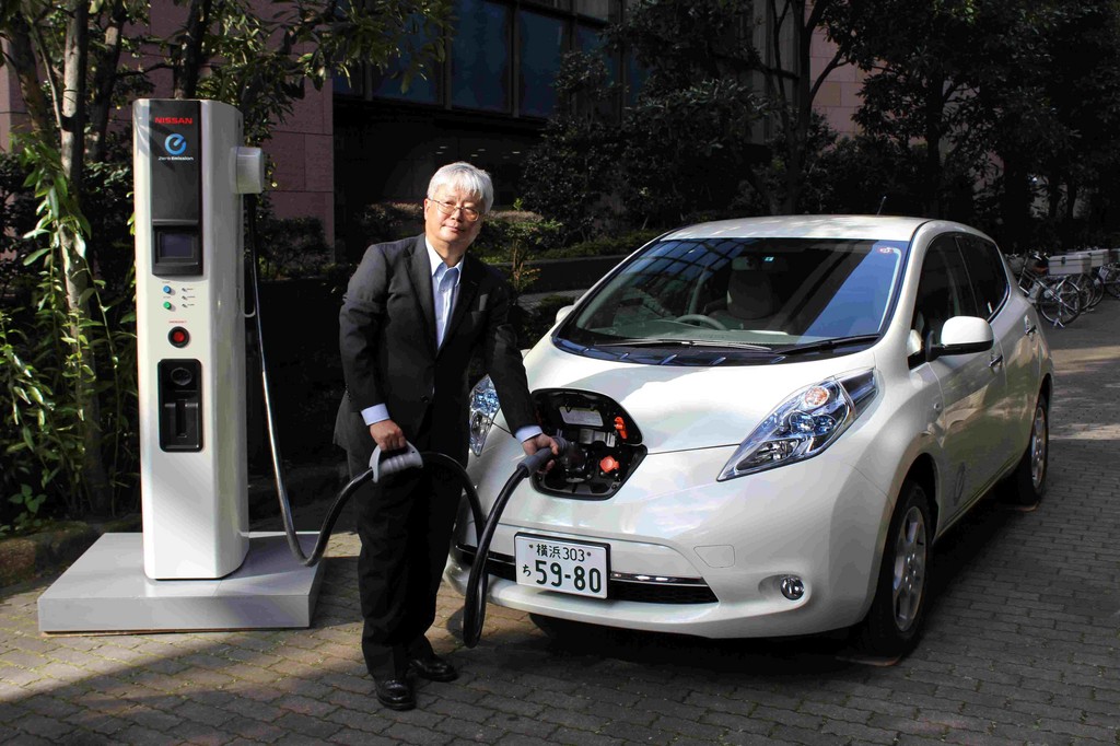 Nissan entwickelt neues Schnell-Ladegerät