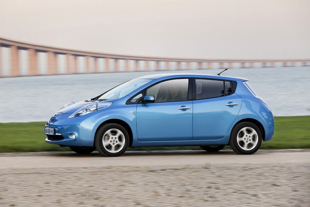 Nissan forciert Schnell-Ladegeräte