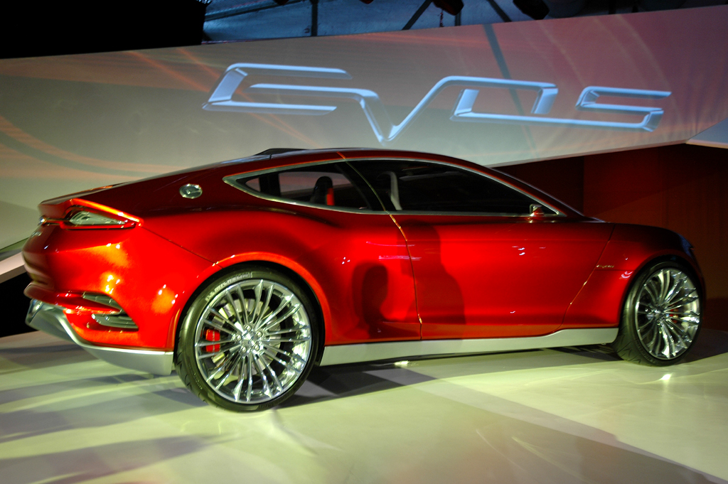 Noch einmal die Seitenansicht der neuen Ford-Evos-Studie.