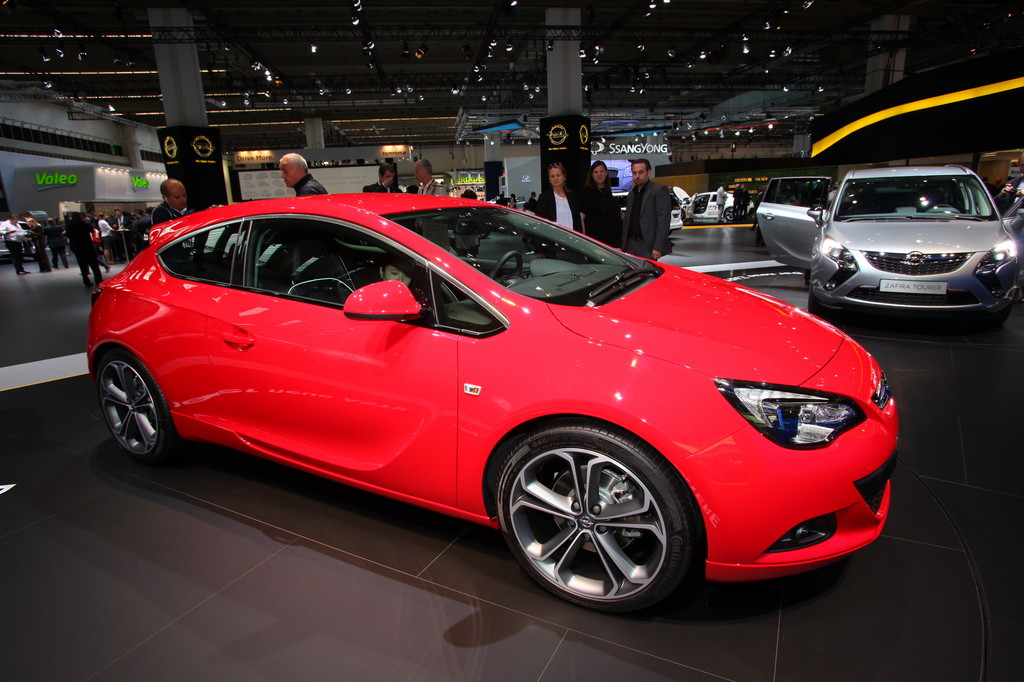 Opel Astra GTC.