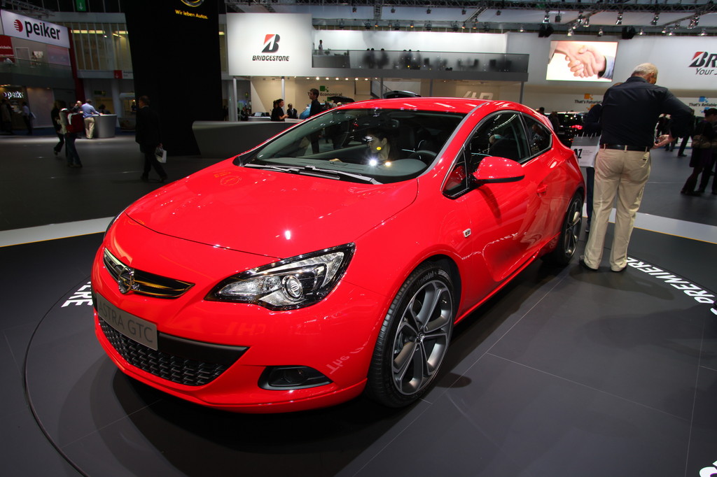 Opel Astra GTC.