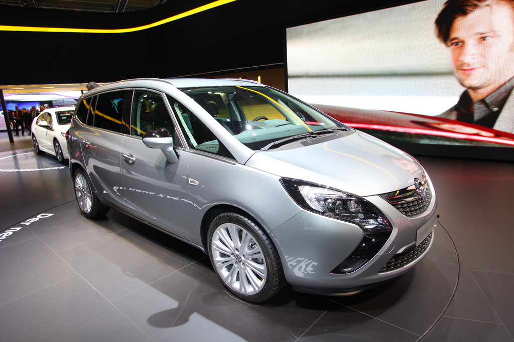 Opel hebt Verkaufsprognose für den Zafira an
