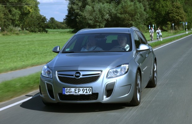Opel präsentiert den Insignia 2012: Mehr Leistung, weniger Verbrauch