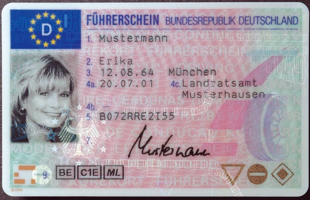 Recht: Kein Punkte-Nachlass bei freiwilligem Führerscheinverzicht