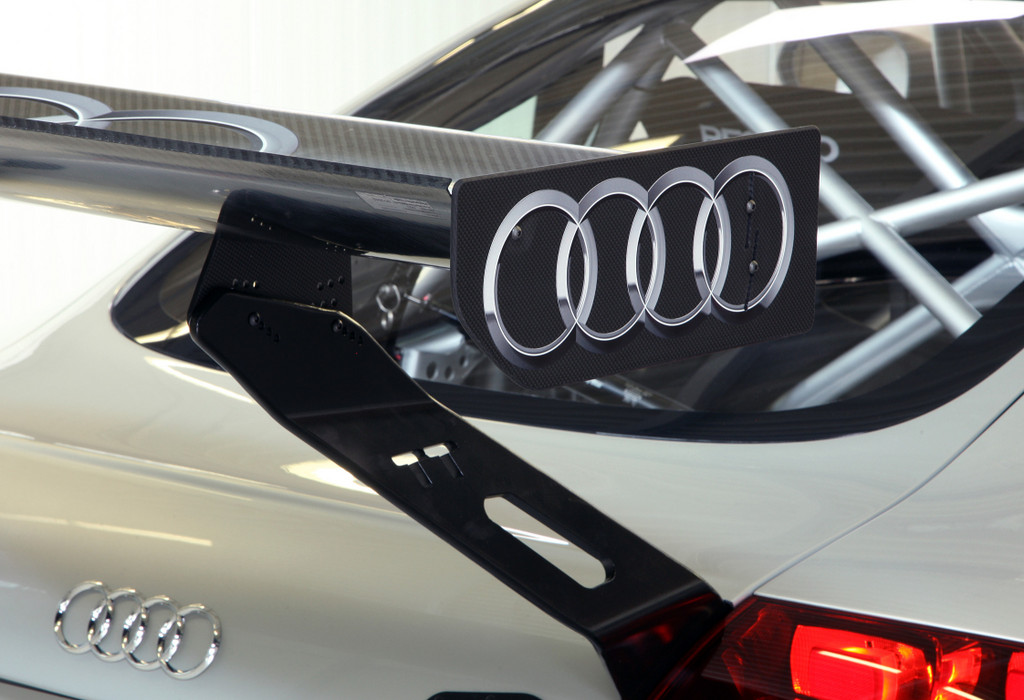 Rennversion des Audi TT RS ab sofort bestellbar