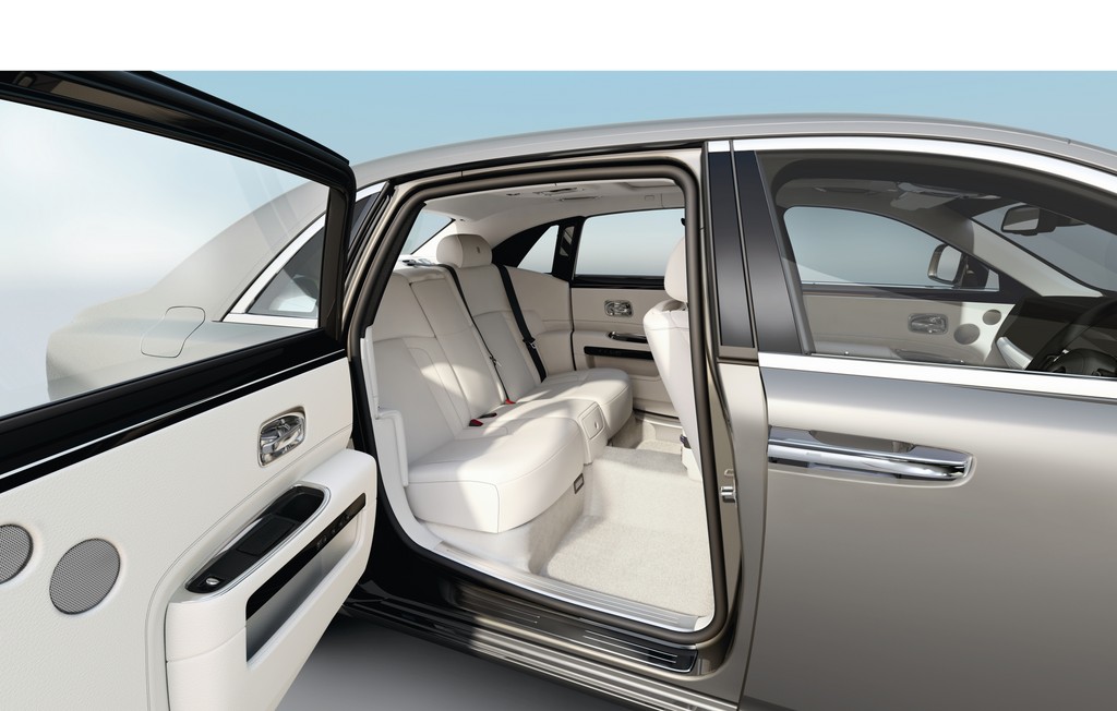 SPOTPRESS: Rolls-Royce Ghost EWB - Für Selbstfahrer mit Teilzeit-Chauffeur