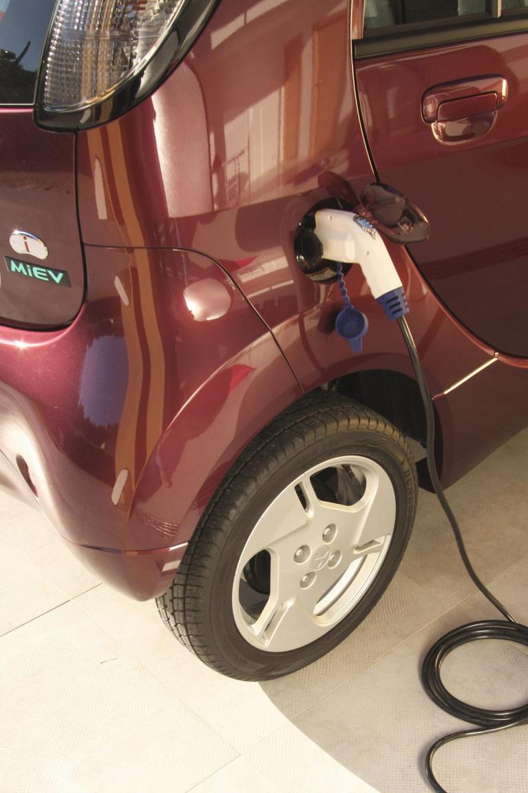 Sinkende Preise bei Ladestationen für Elektroautos
