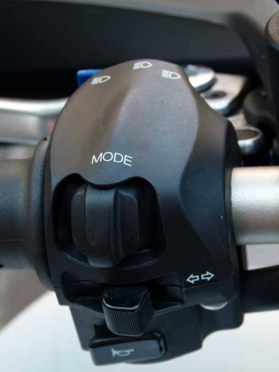 Test: Aprilia Dorsoduro 1200 ABS ATC – Ein geiles Eisen