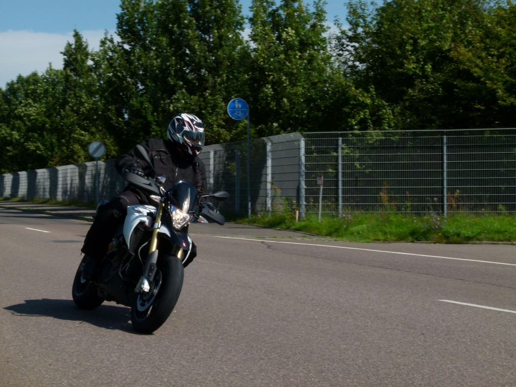 Test: Aprilia Dorsoduro 1200 ABS ATC – Ein geiles Eisen