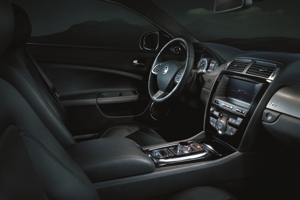 Test: Jaguar XKR Cabriolet - Der den Gentlemen in dir weckt