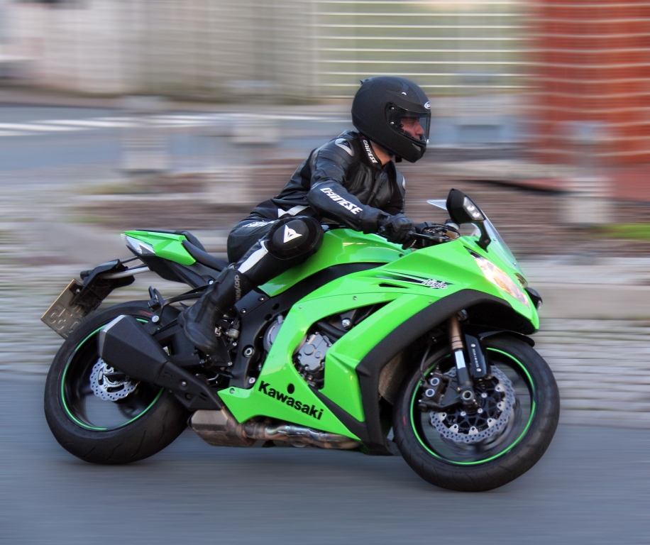 Test: Kawasaki ZX-10R - Kalte Kriegerin