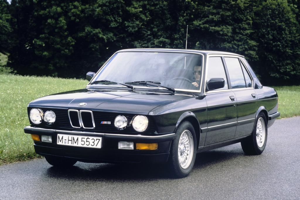 Unschuldiger Blick: Der erste M5