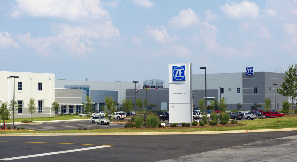 ZF eröffnet Werk für Windkraftgetriebe in den USA