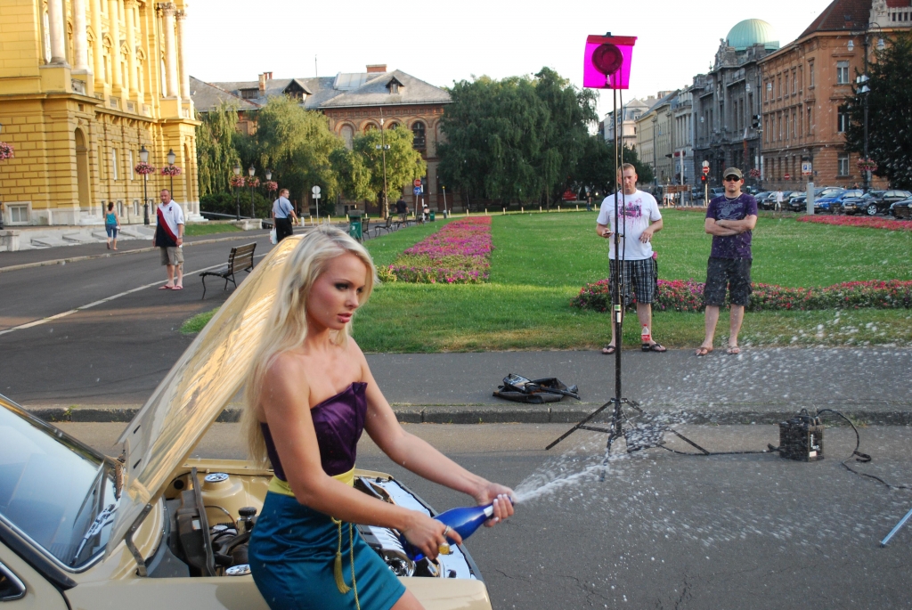 „Miss Tuning“ Mandy Lange beim Fotoshooting in Kroatien.