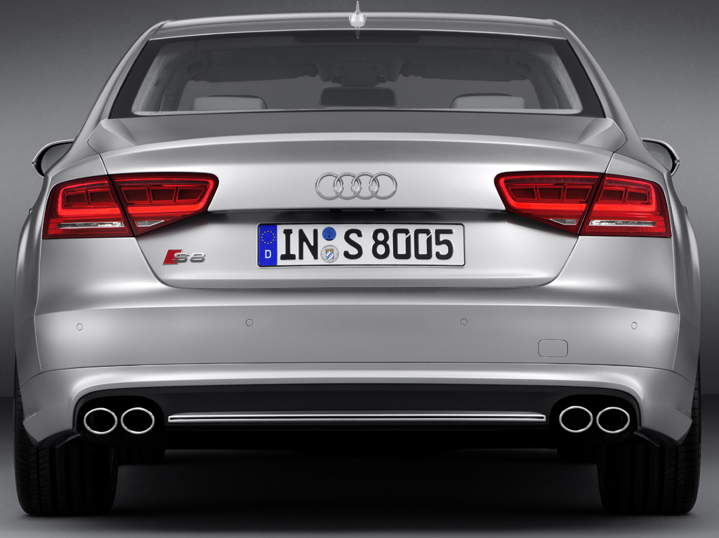Audi S8: Blick auf die Heckpartie.