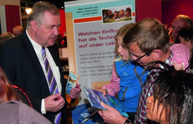 Audi-Umweltstiftung veröffentlicht Jugendbuch für Nachwuchsforscher
