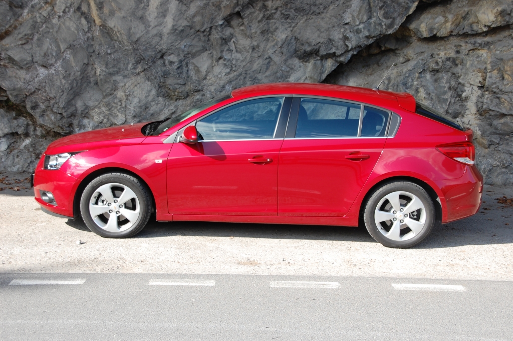 Chevrolet schickt neuen Aveo und Cruze an den Start