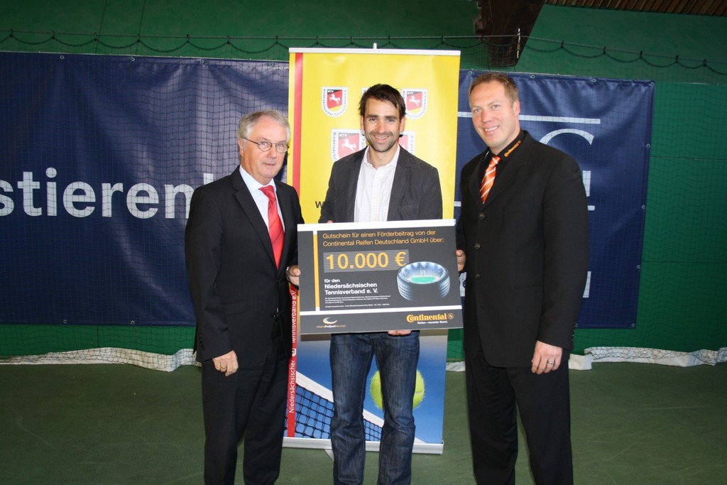 Continental unterstützt Talentförderung im Tennis