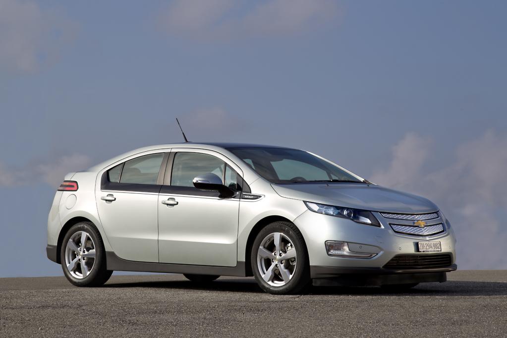 Der Chevrolet Volt ist ein Plug-in-Hybrid-Auto, das die meiste Zeit fast geräuschlos über die Straßen rollt. 