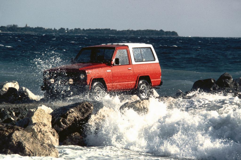 Der Nissan Patrol bei der Flussdurchfahrt