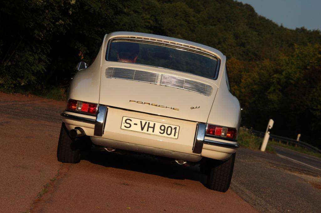 Die scheinbar für die Ewigkeit ins Blech geschnittene Silhouette ist aus der Feder von Ferdinand Alexander Porsche