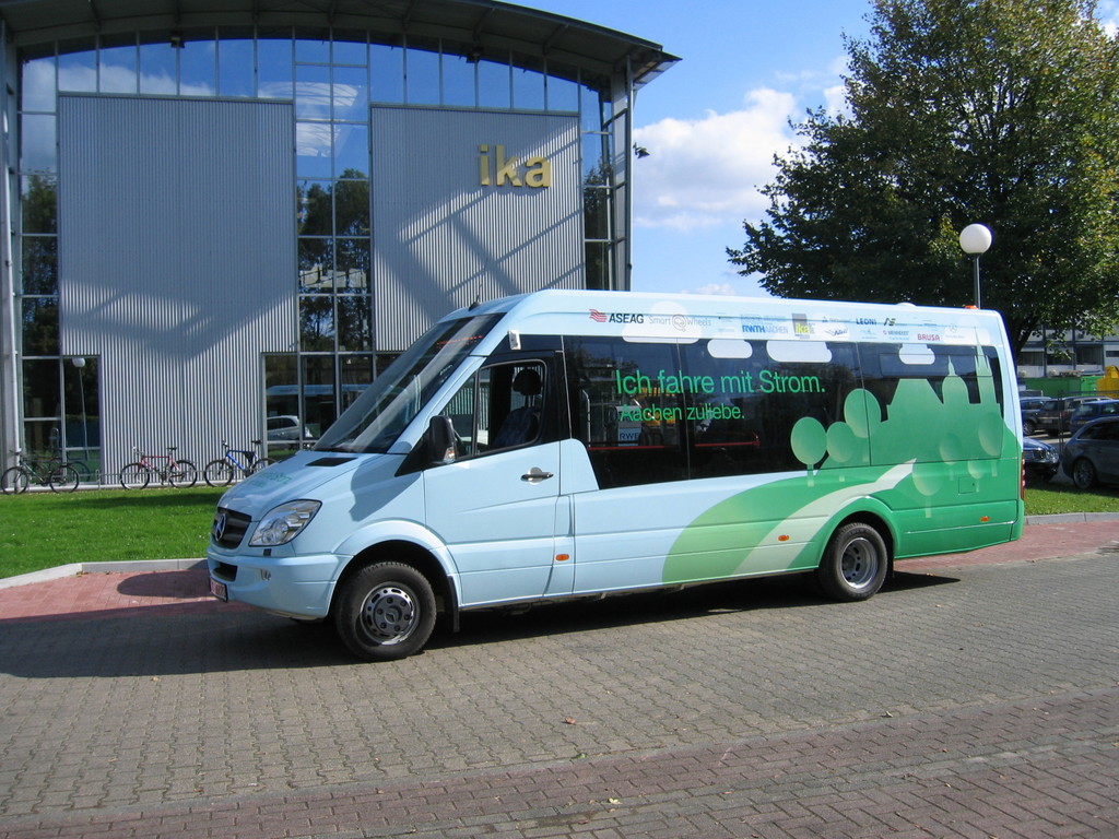 Elektrobus des Instituts für Kraftfahrzeuge wird in Aachen getestet