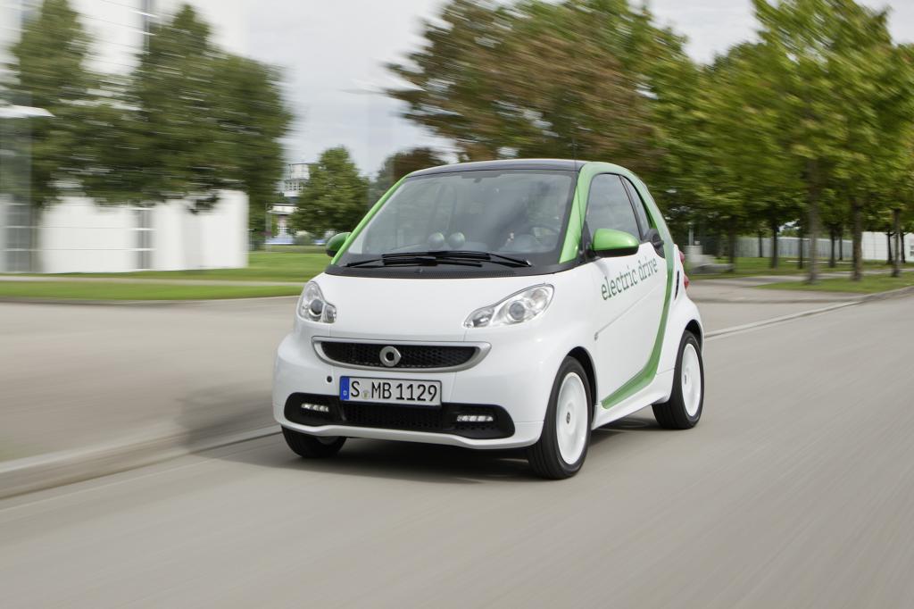 Elektromobil-Umfrage - Deutsche wollen große E-Autos