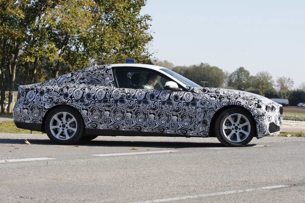 Erwischt Erlkönig BMW 4er: Nummer Höher, liegt tiefer