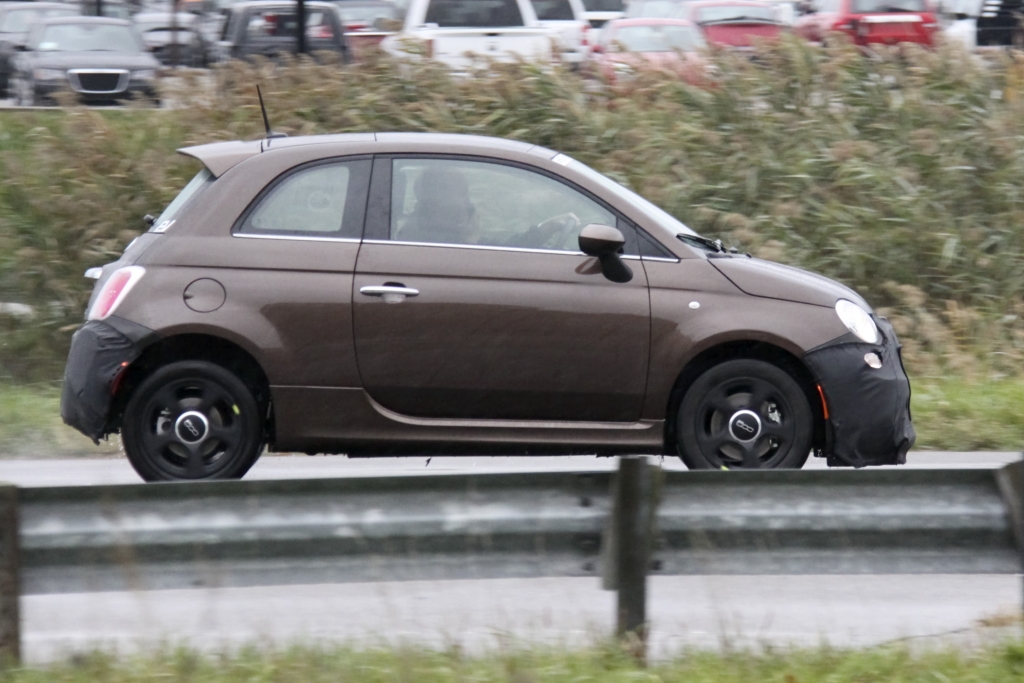 Erwischt: Erlkönig Fiat 500 EV - Kleiner Stromer für Amerika