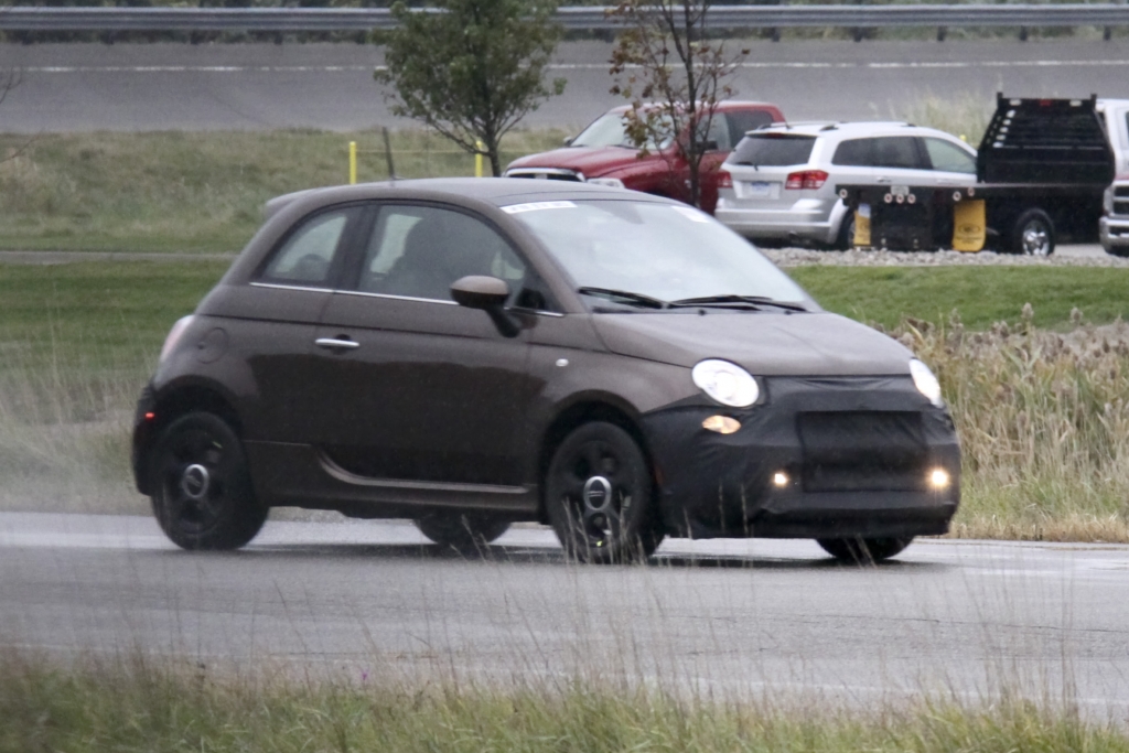 Erwischt: Erlkönig Fiat 500 EV - Kleiner Stromer für Amerika