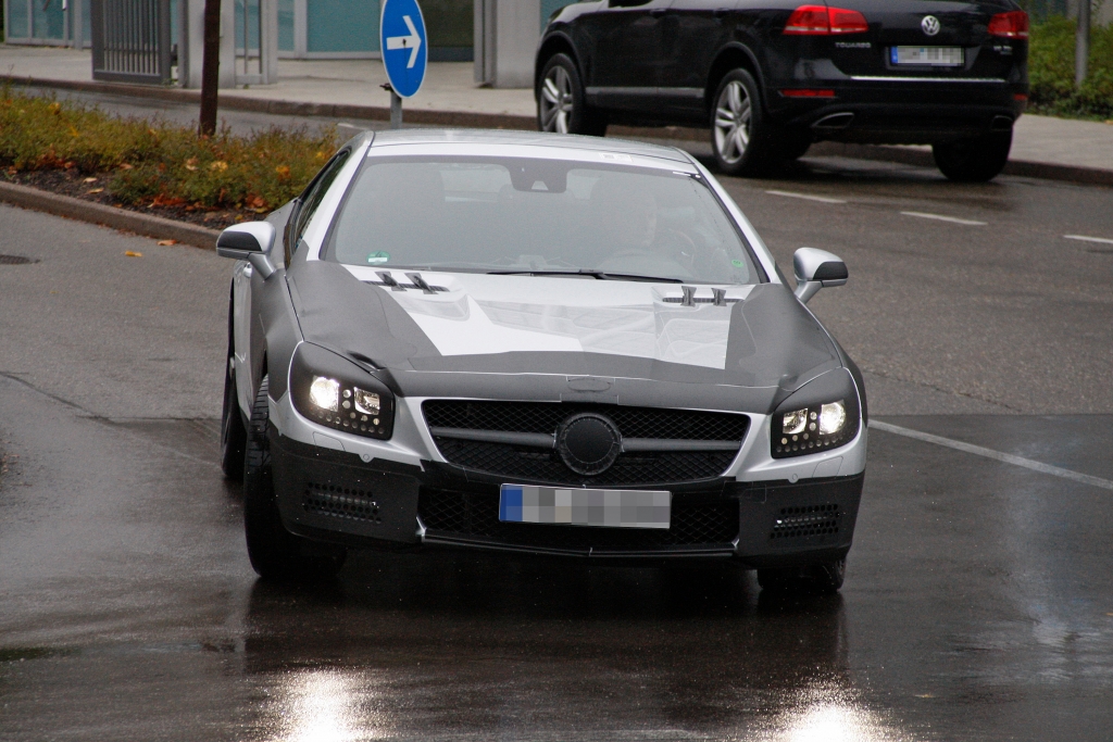 Erwischt: Erlkönig Mercedes-Benz SL – In bester Gesellschaft