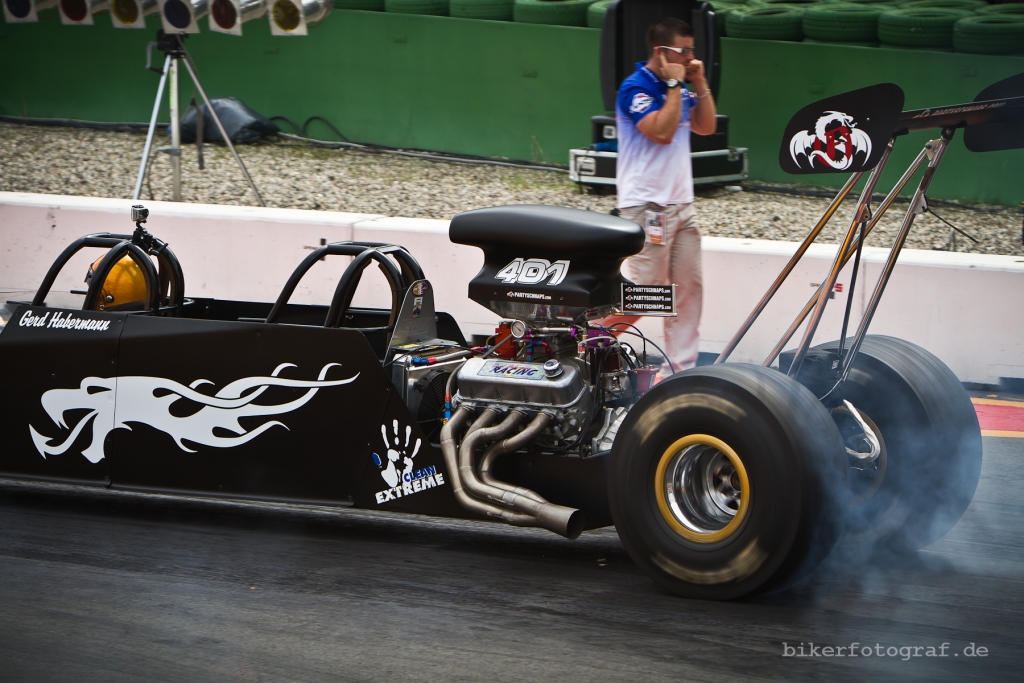 Fighterama 2011: Stuntshow, Dragster & Bournout-Contest zur Motorrad Sport & Tuning Messe