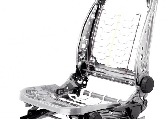 Johnson Controls mit leichteren Vordersitzen