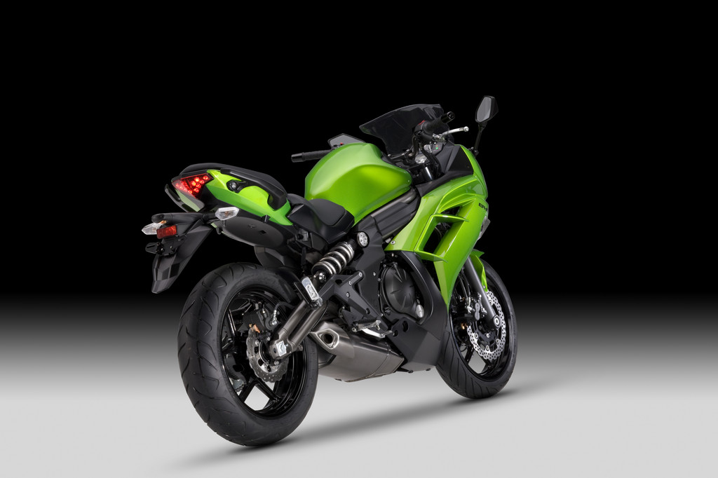 Kawasaki ER-6f.