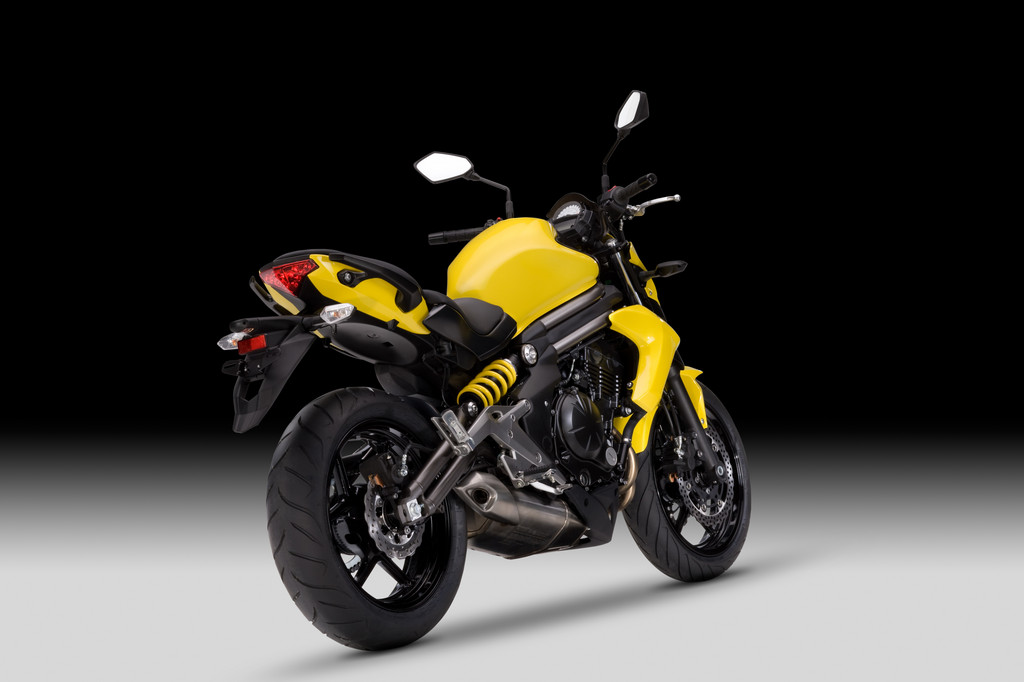 Kawasaki ER-6n.